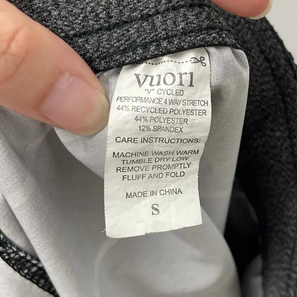 Vuori S Banks Short Black Gray Stripe